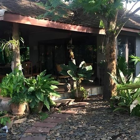 Phutawanchomdow Hotel Tha Li Eksteriør billede